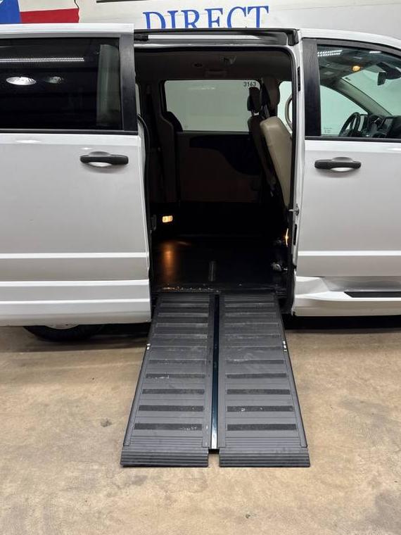 DODGE GRAND CARAVAN 2019 2C7WDGBG7KR803269 image